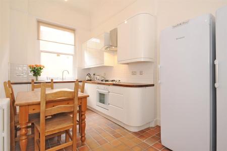 Flat Palace Court in Greater London
