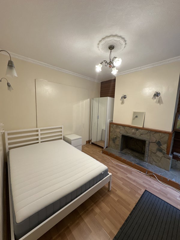 Room Fulbourne Road in Greater London
