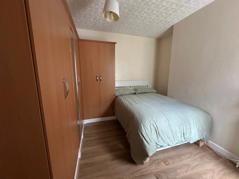 Room Fulbourne Road in Greater London