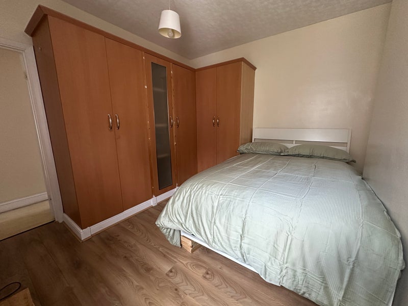 Room Fulbourne Road in Greater London