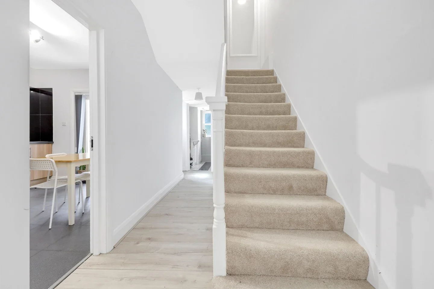 Flat Gloucester Avenue in Greater London
