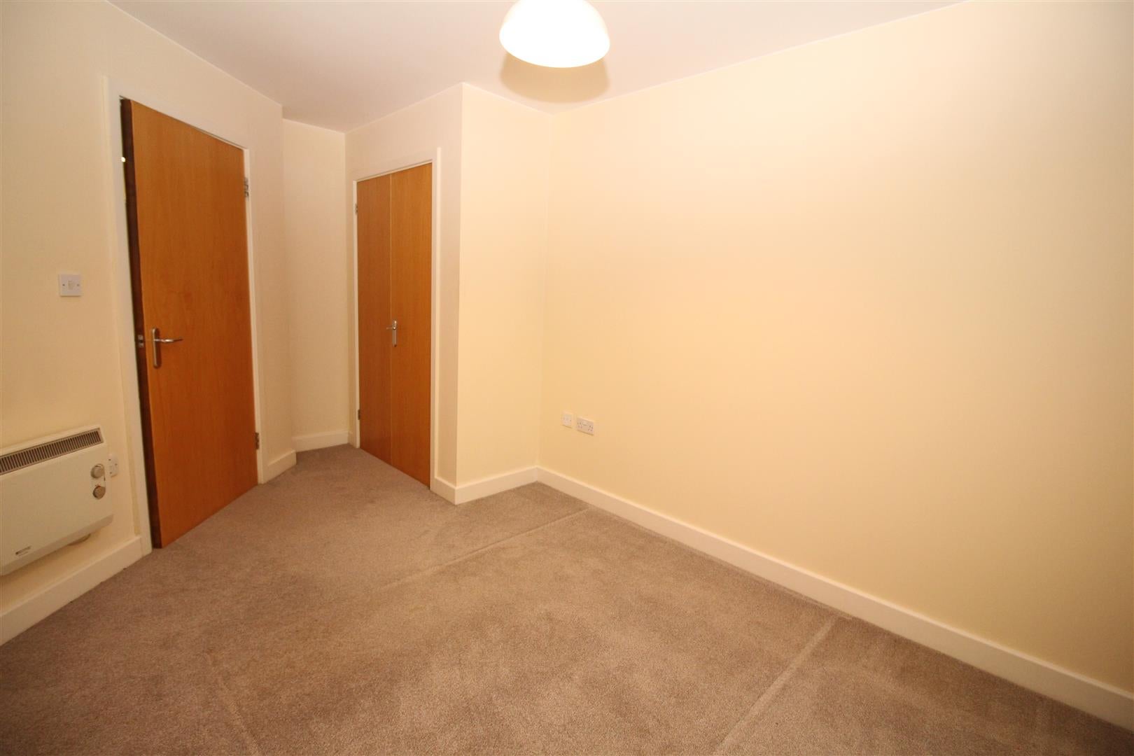 Flat Richmond Meech Drive in Ashford