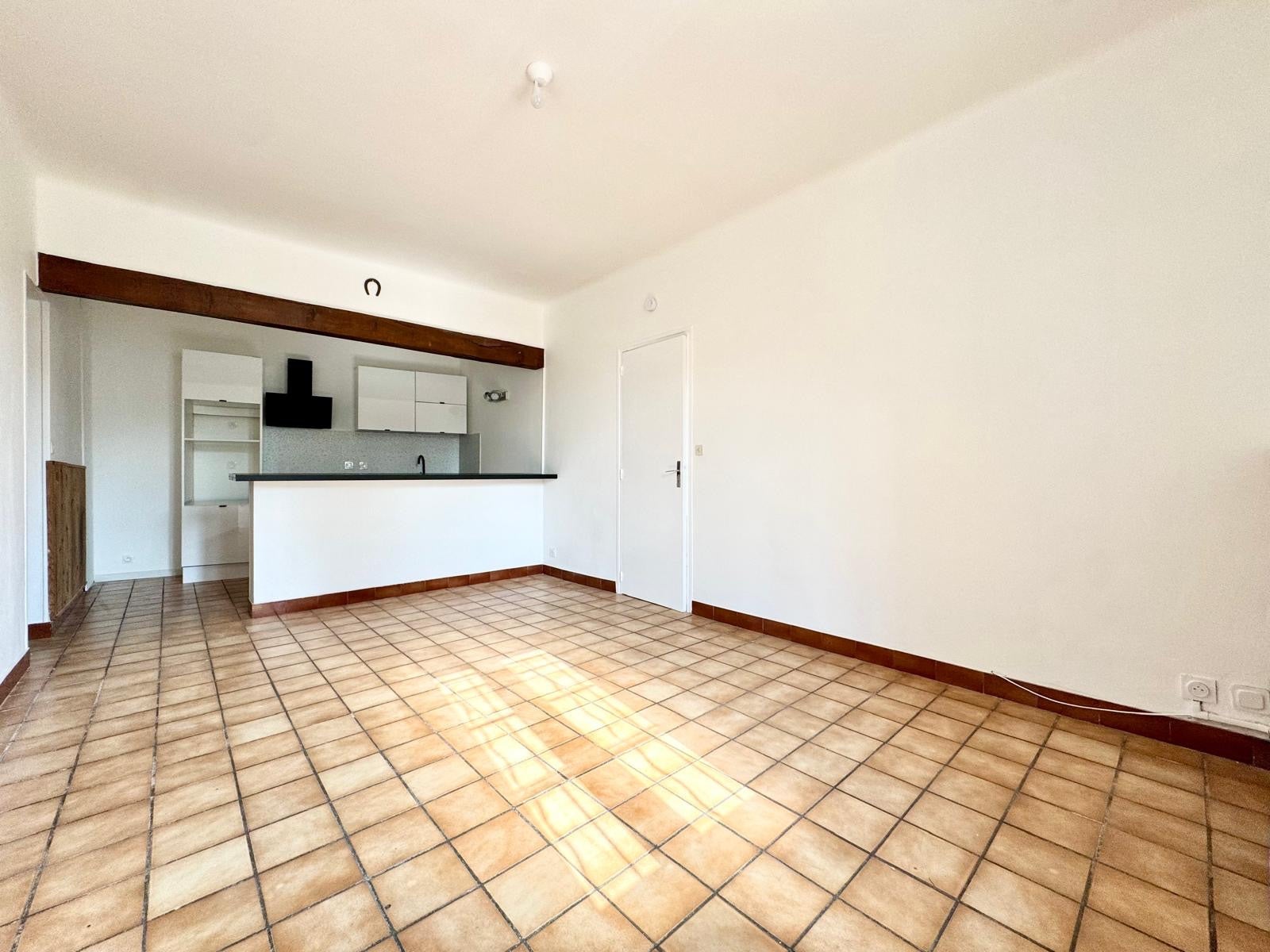Flat Rue Antoine Champroux in Nîmes