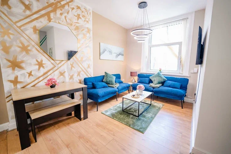 Flat Piercefield Place in Cardiff