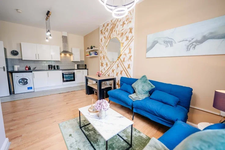 Flat Piercefield Place in Cardiff