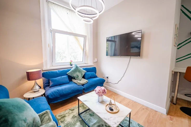 Flat Piercefield Place in Cardiff