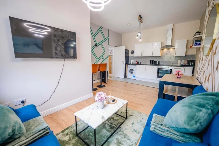 Flat Piercefield Place in Cardiff