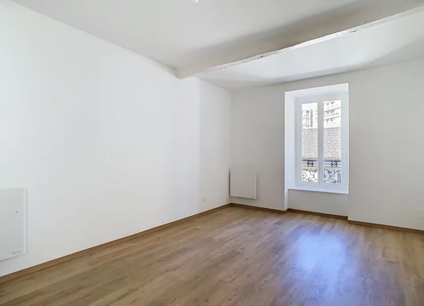 Flat Rue Louis Debrons in Aurillac