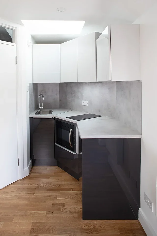 Room Brunswick Road in Greater London