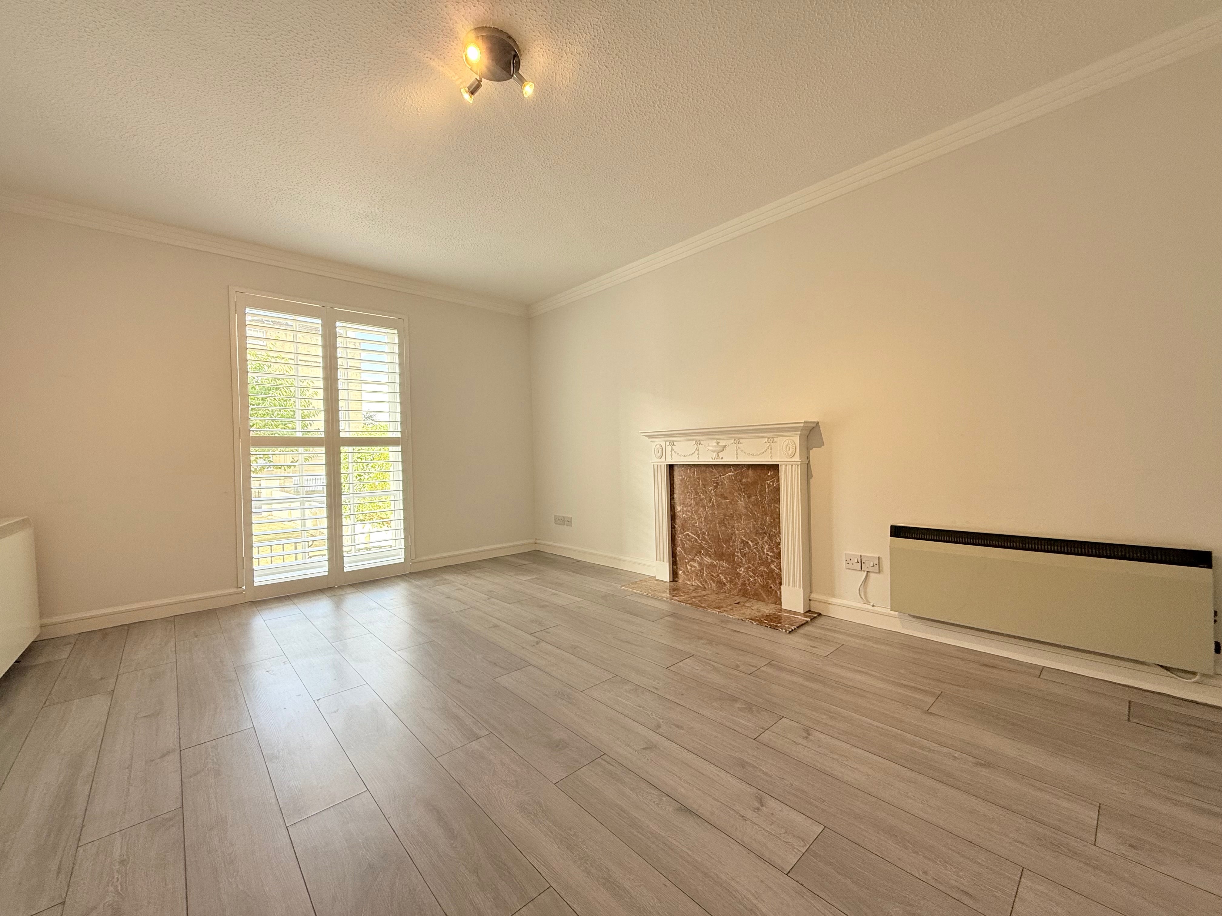 Flat Bath Road in Cheltenham