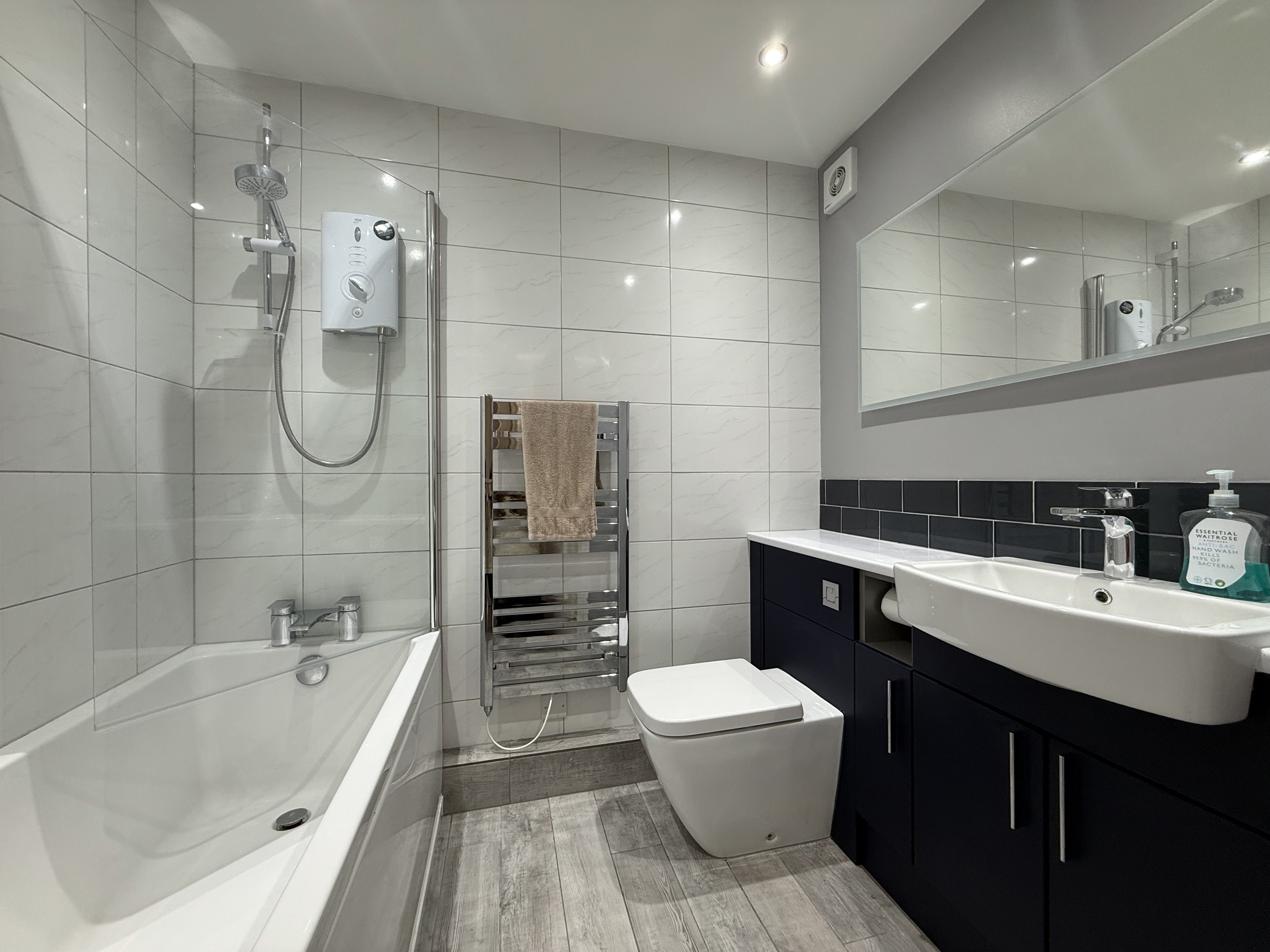 Flat Bath Road in Cheltenham