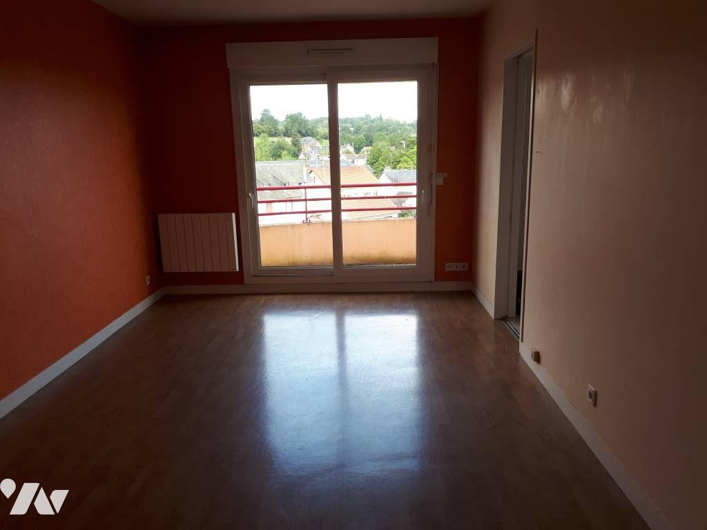 Flat Rue Gaëtane Bouffay in Lisieux