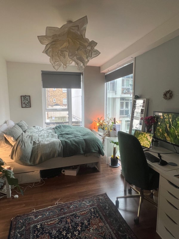 Room Hacon Square in Greater London