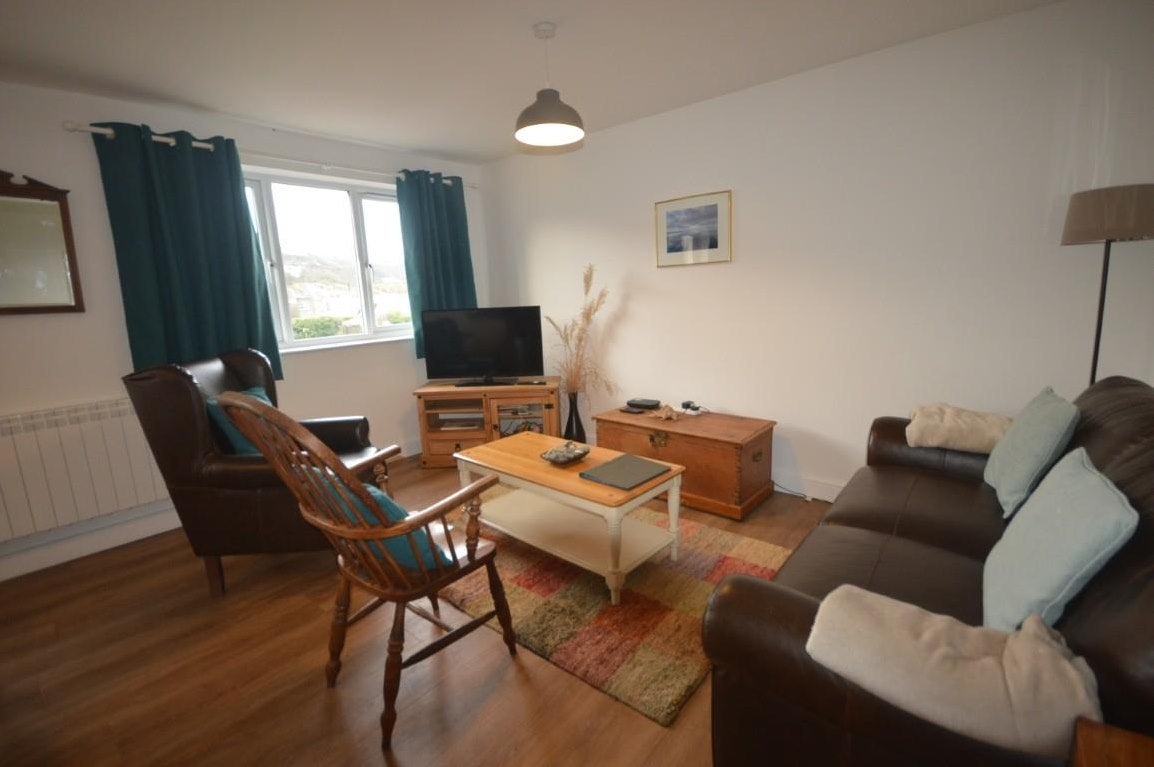 Flat Sunnyvale Road in Portreath