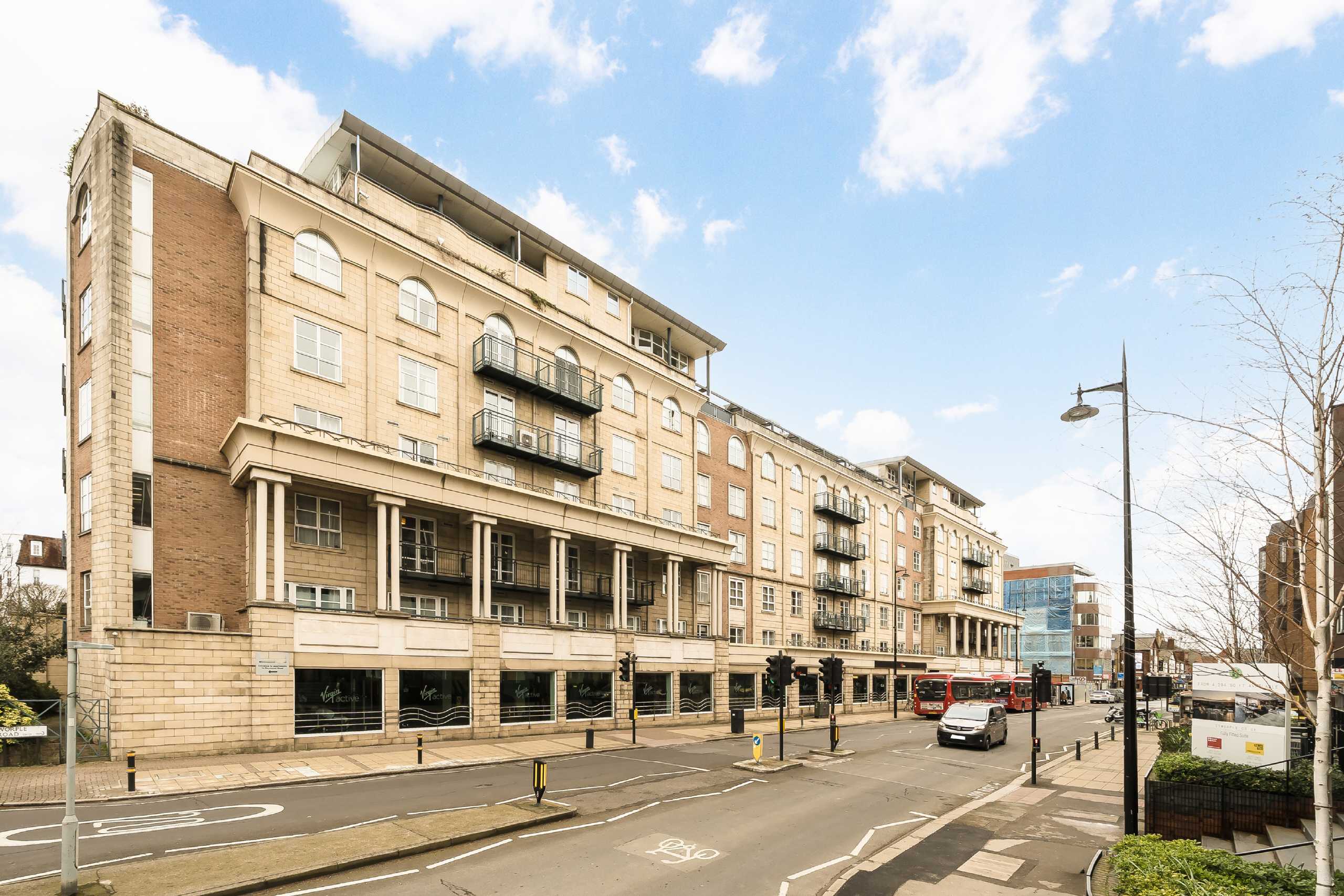 Flat Worple Road in Greater London