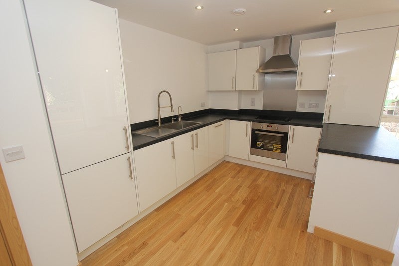 Flat Zodiac Close in Greater London