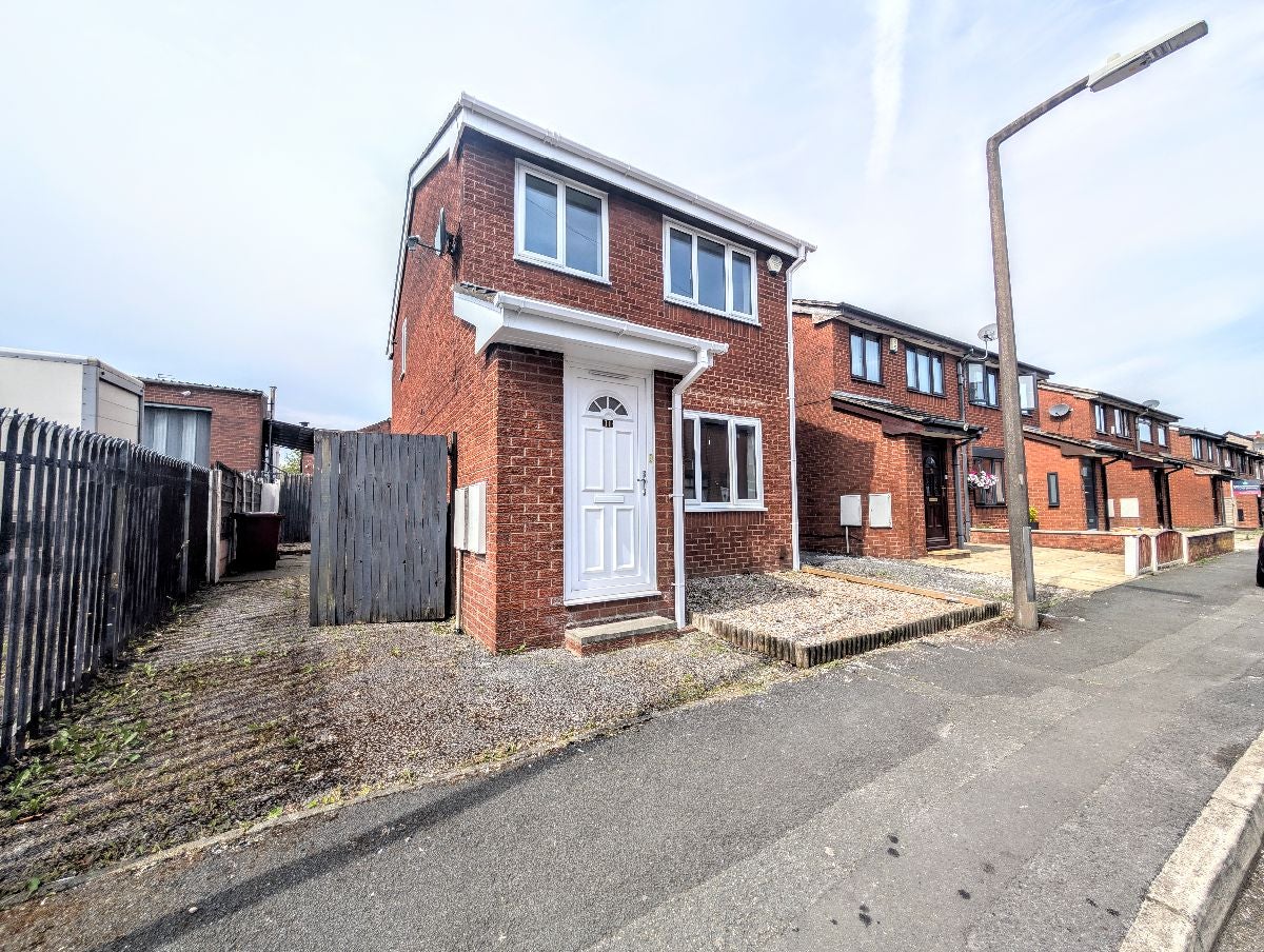 House Park Street in Farnworth