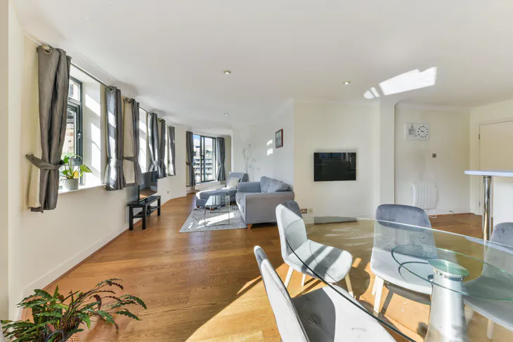 Flat Bridgewater Square in City of London