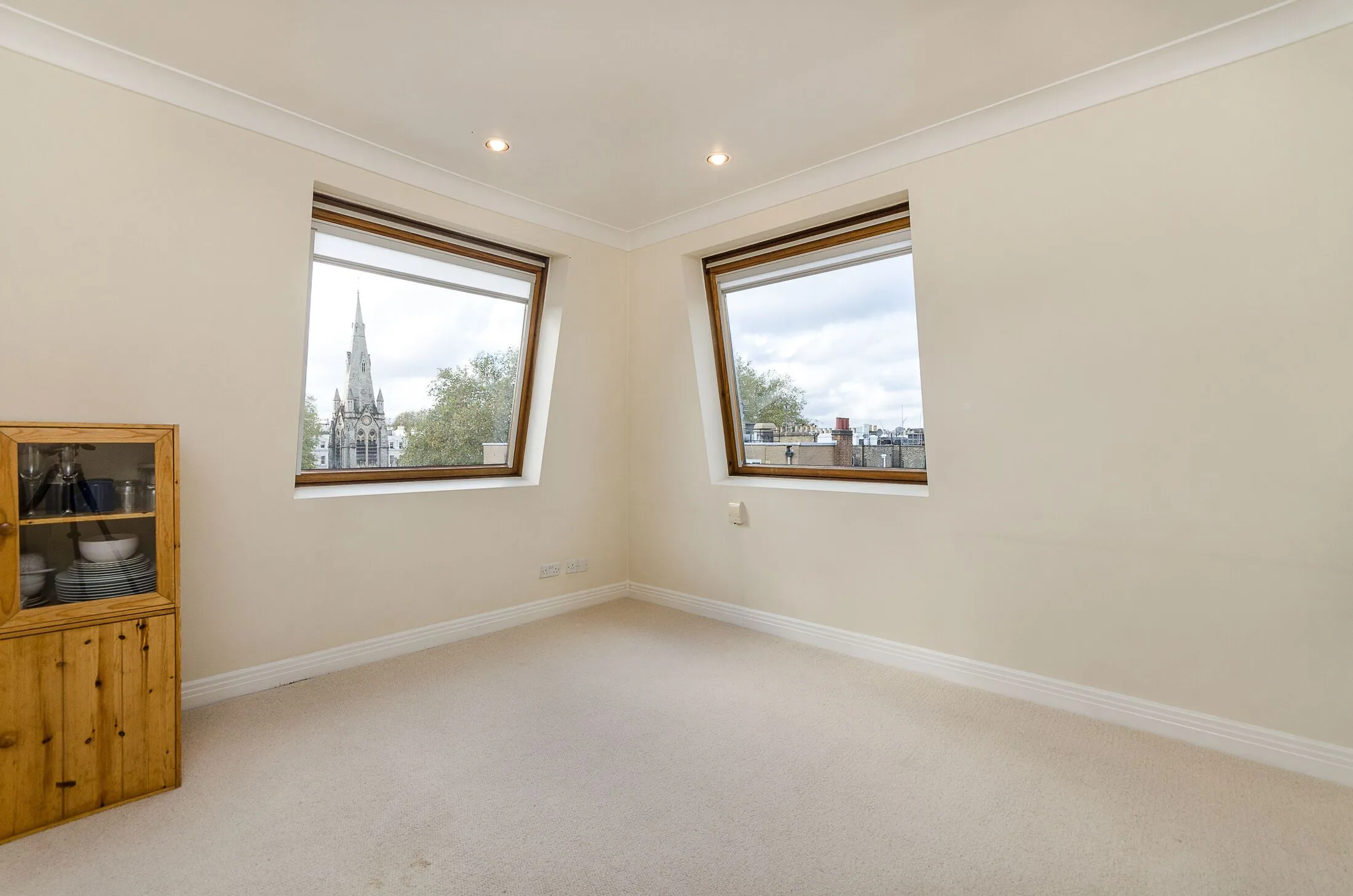 Flat Harrington Gardens in Greater London
