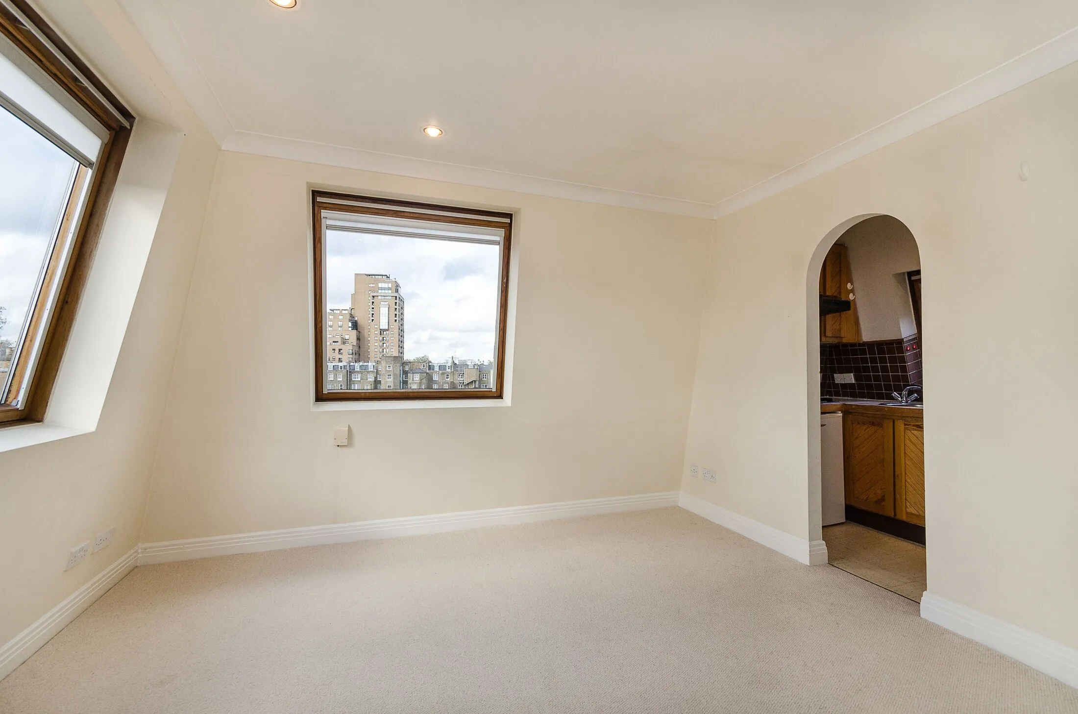 Flat Harrington Gardens in Greater London