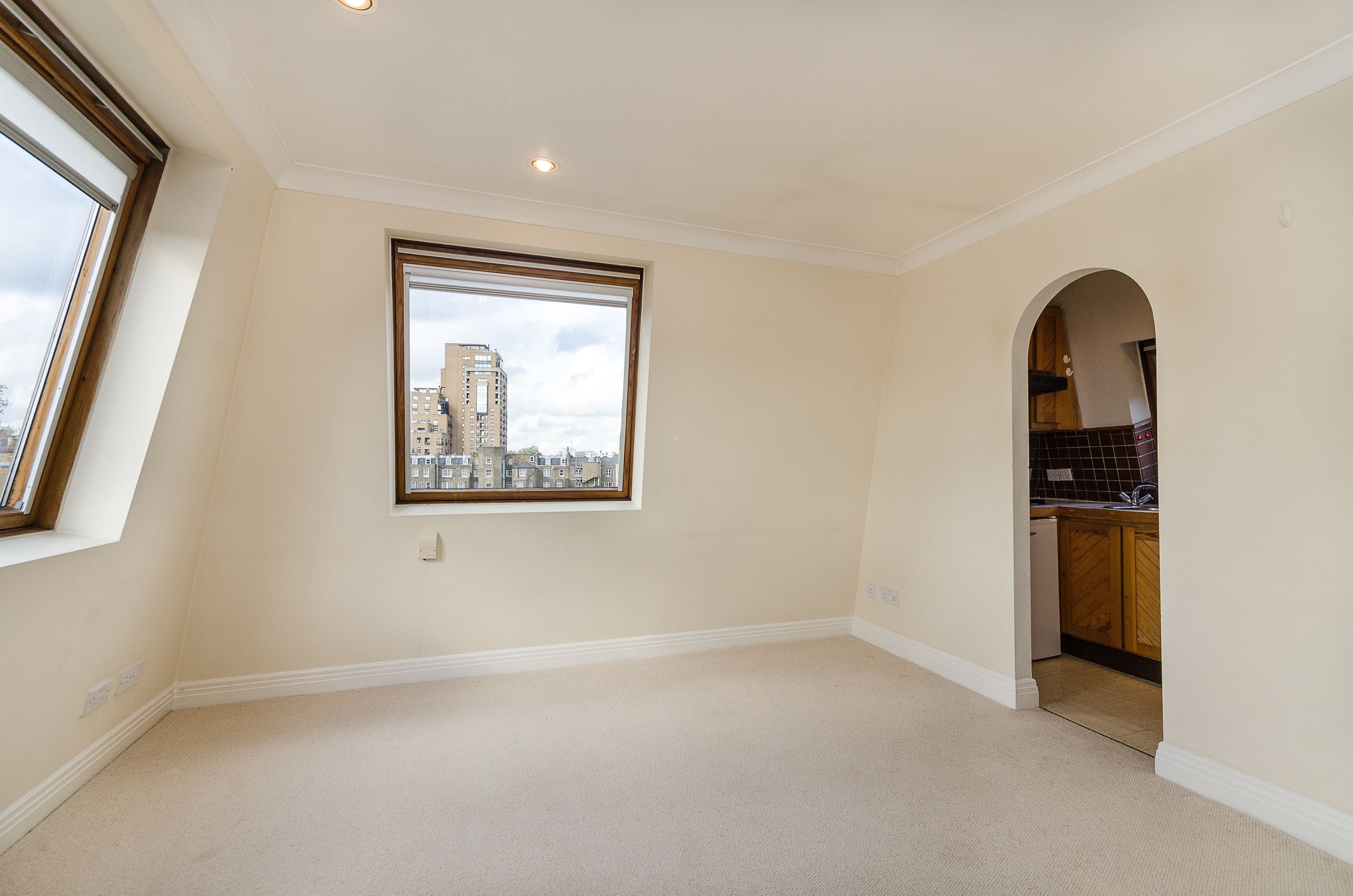 Flat Harrington Gardens in Greater London