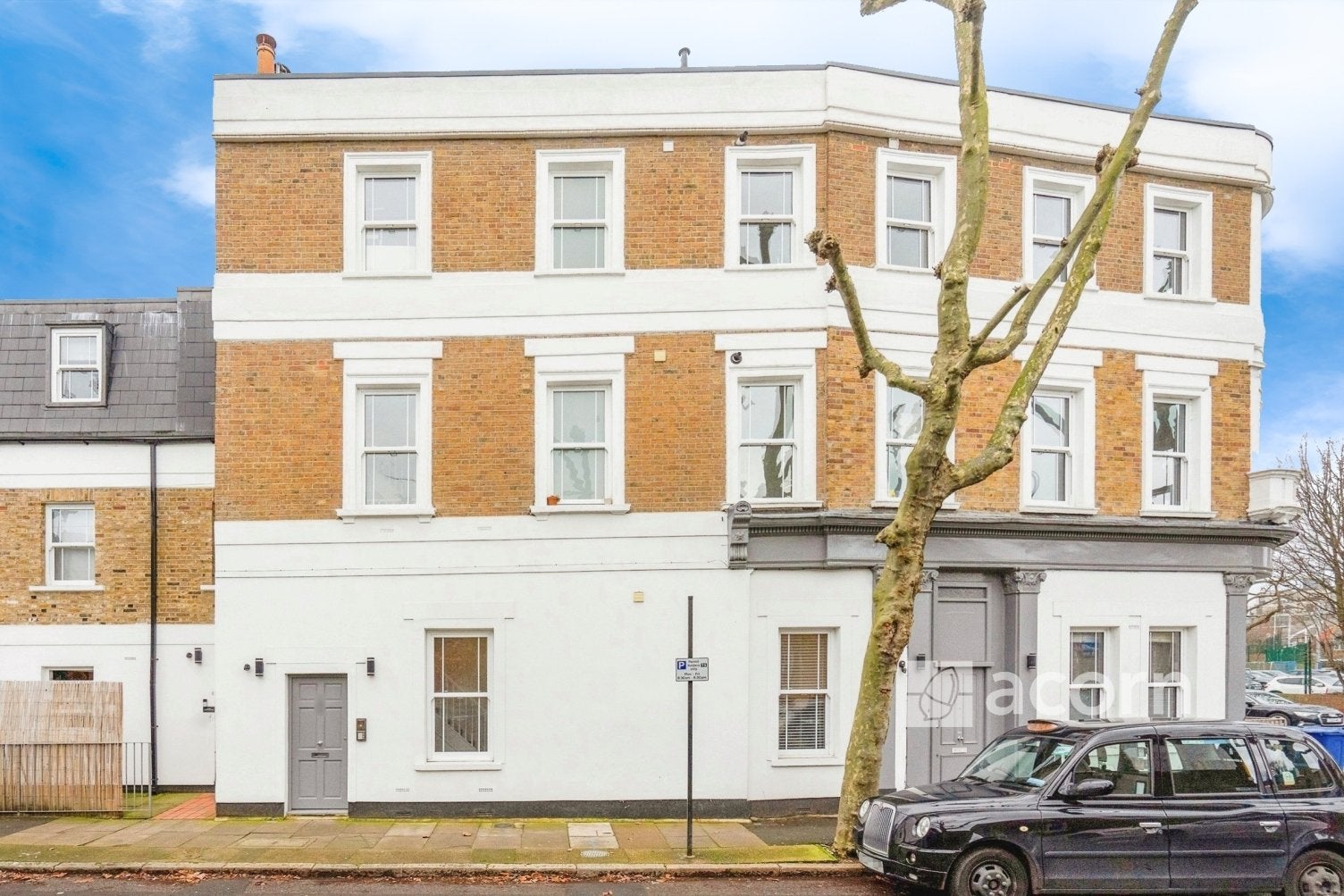 Flat Reverdy Road in Greater London