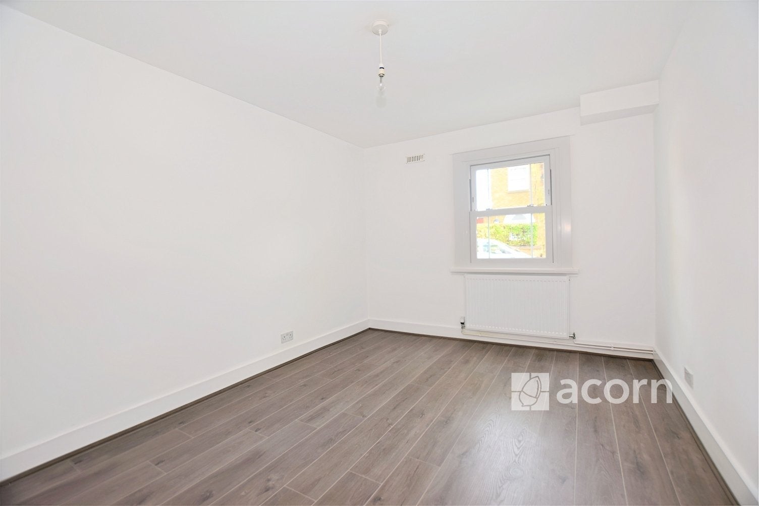 Flat Reverdy Road in Greater London