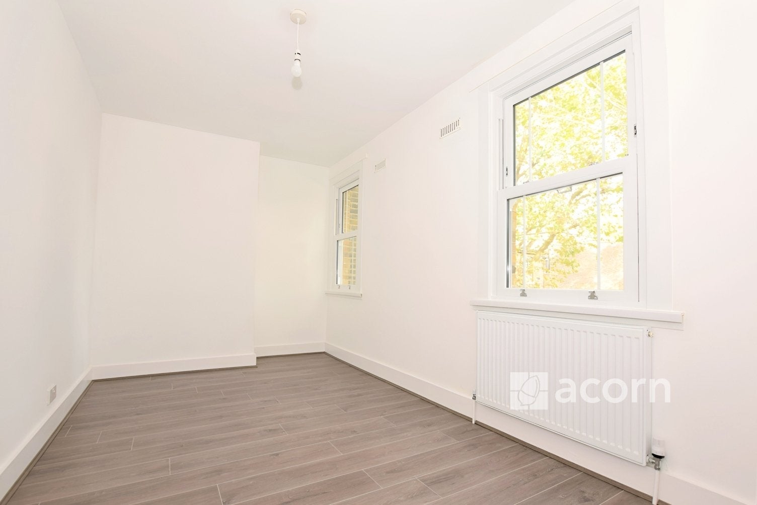 Flat Reverdy Road in Greater London