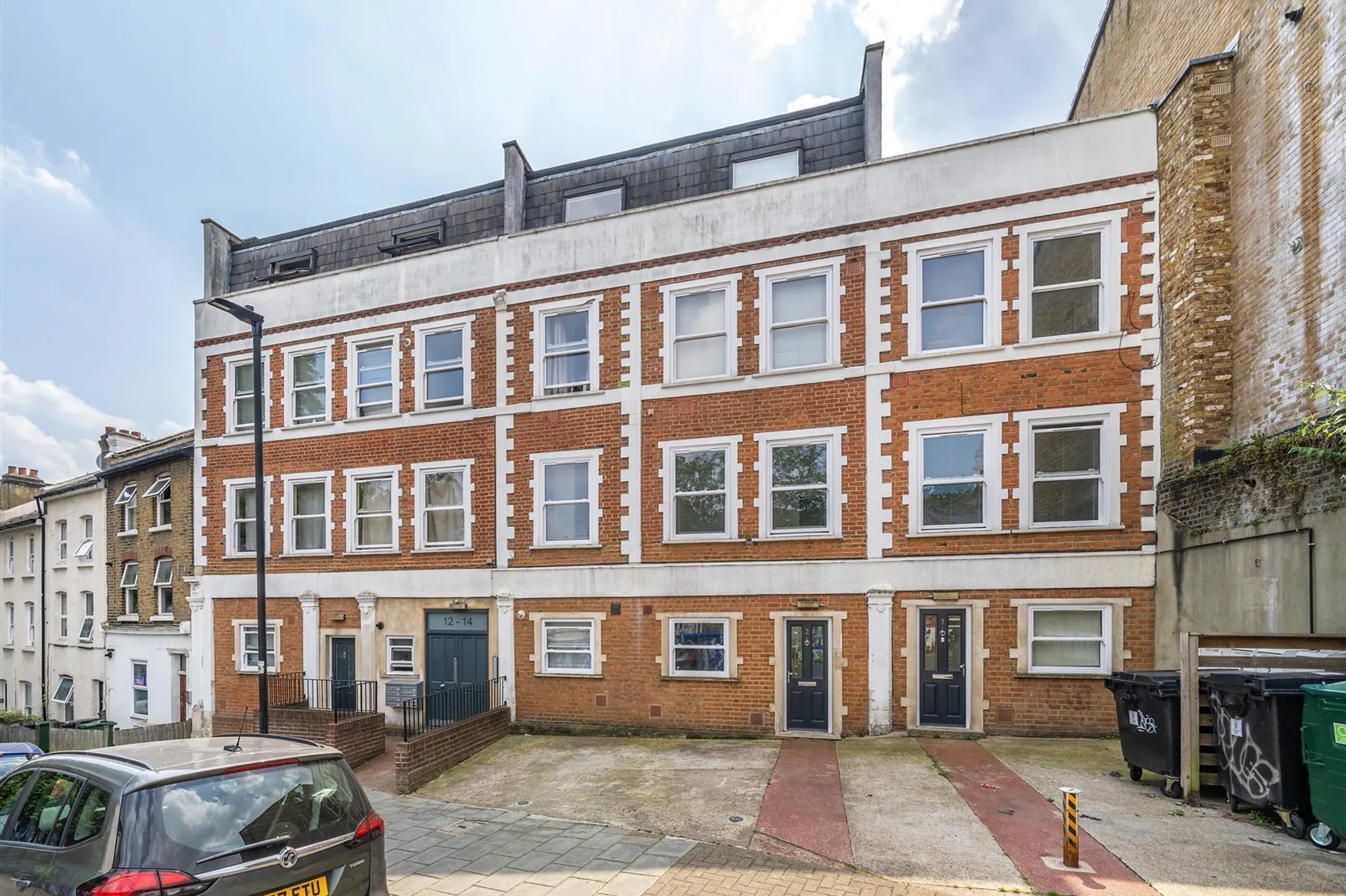 Flat Cotswold Street in Greater London