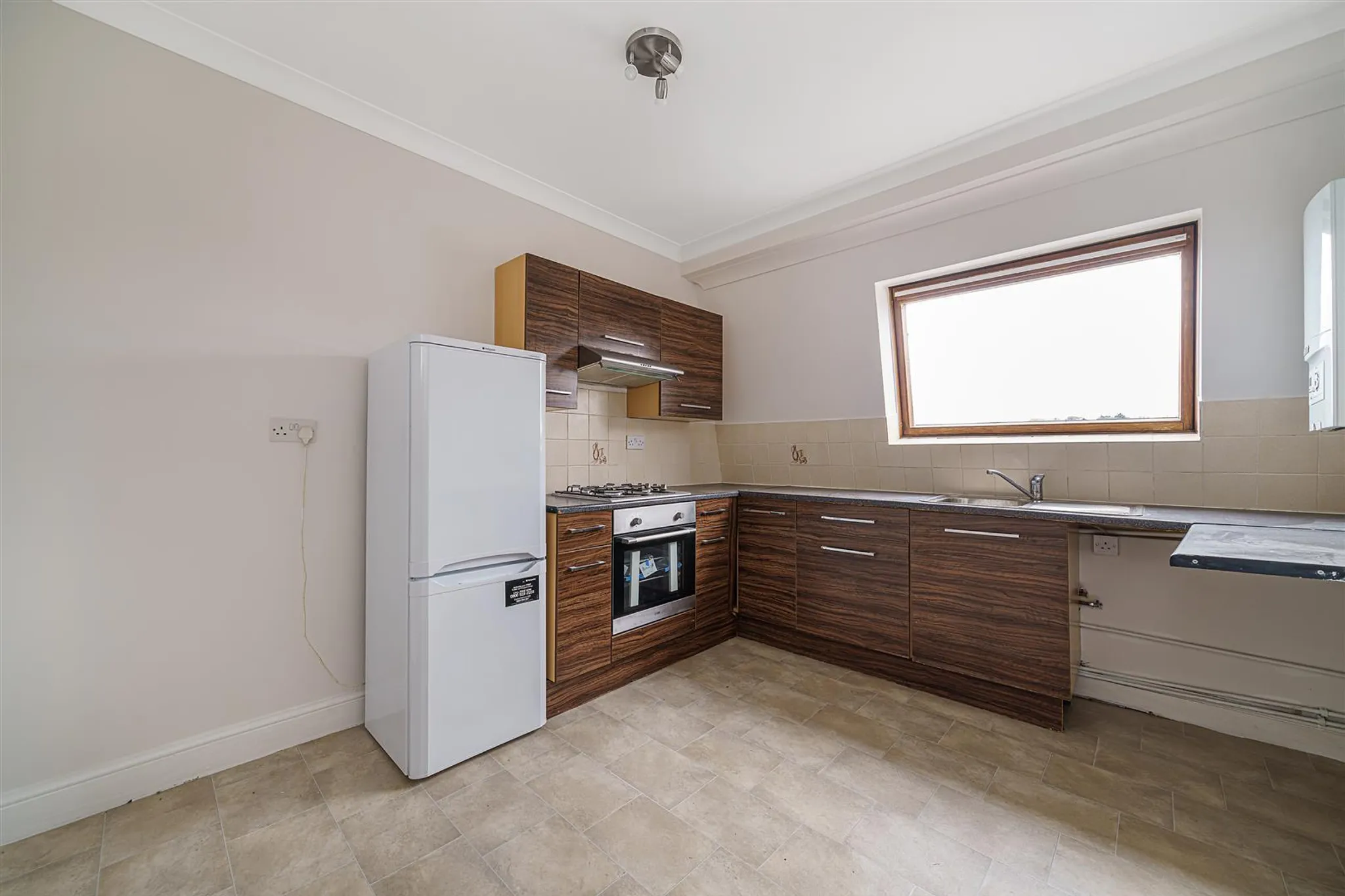 Flat Cotswold Street in Greater London