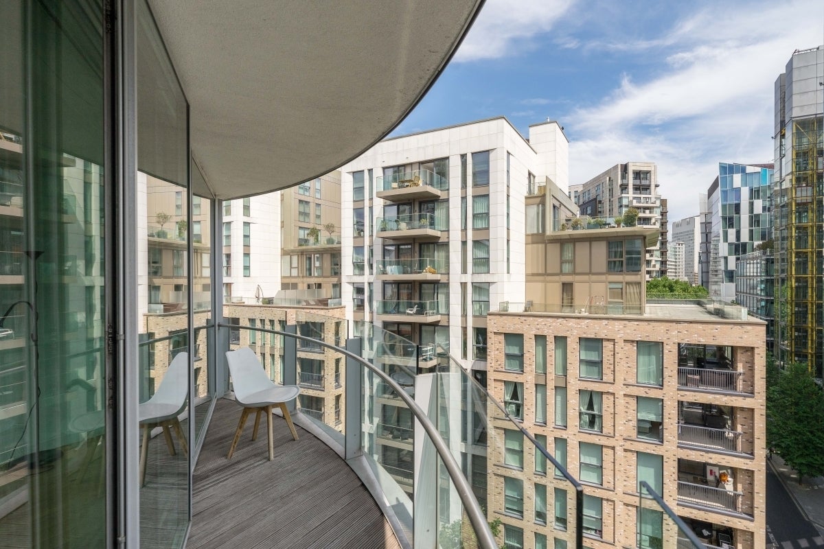 Flat Hermitage Street in City of Westminster