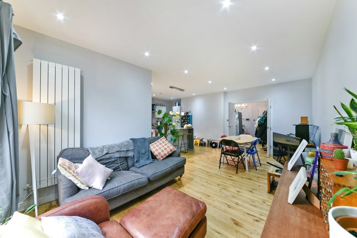 Flat East Dulwich Grove in Greater London