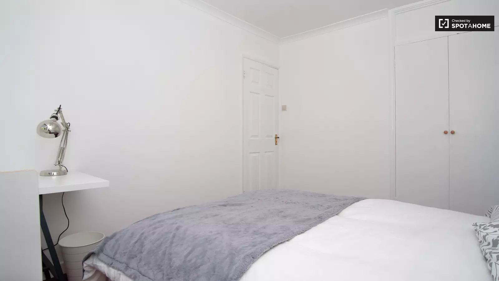 Flat Gressenhall Road in Greater London
