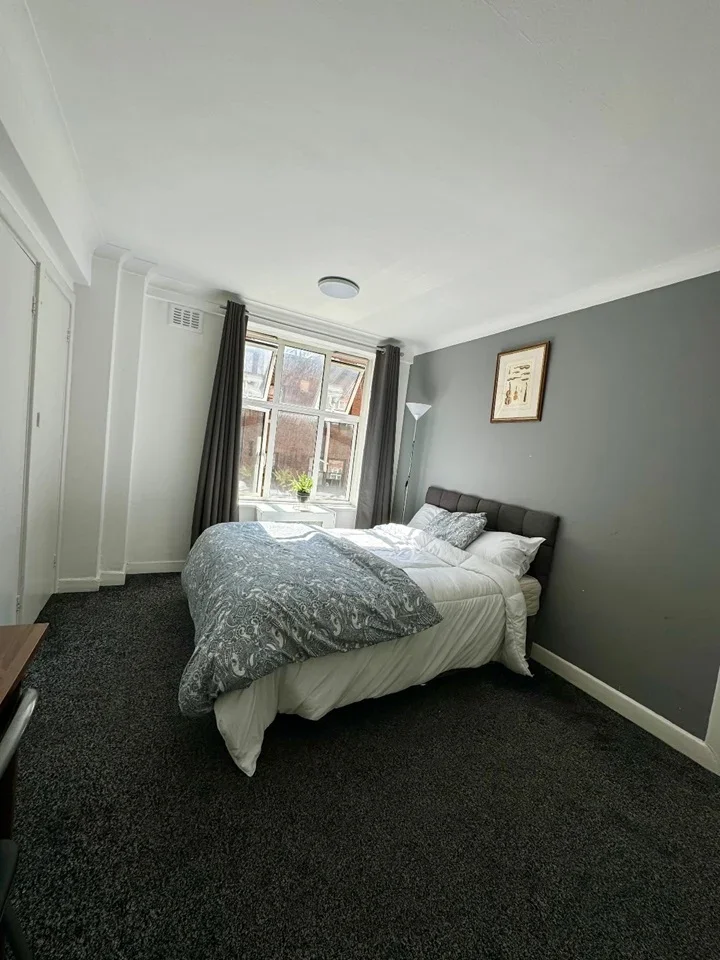 Room Park West Place in City of Westminster
