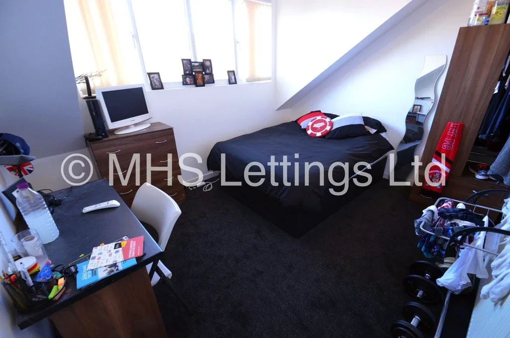 Flat Back Hessle Mount in Leeds