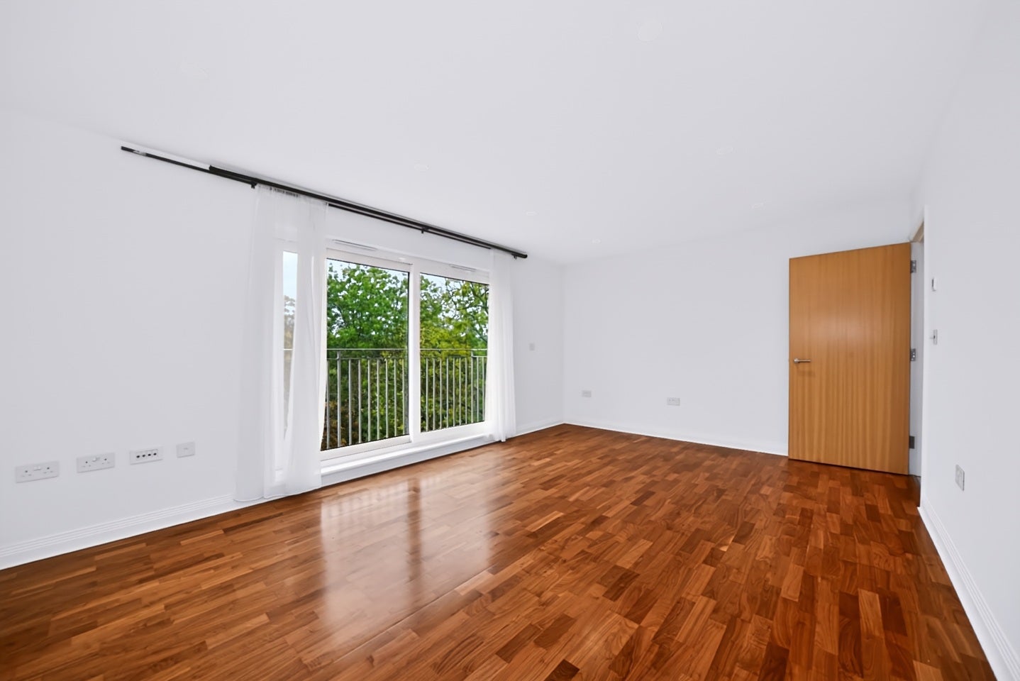 Flat Bromley Road in Greater London