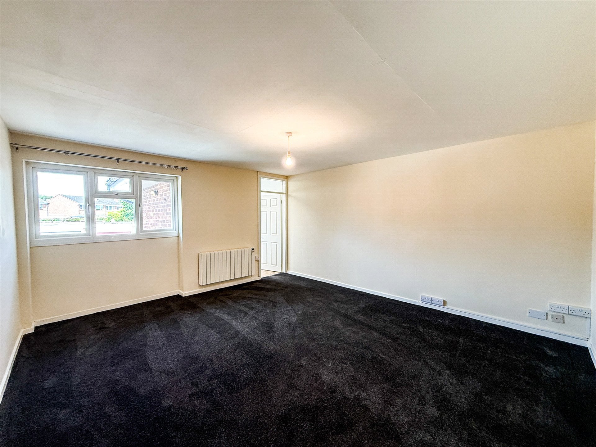 Flat Kilbury Drive in Worcester