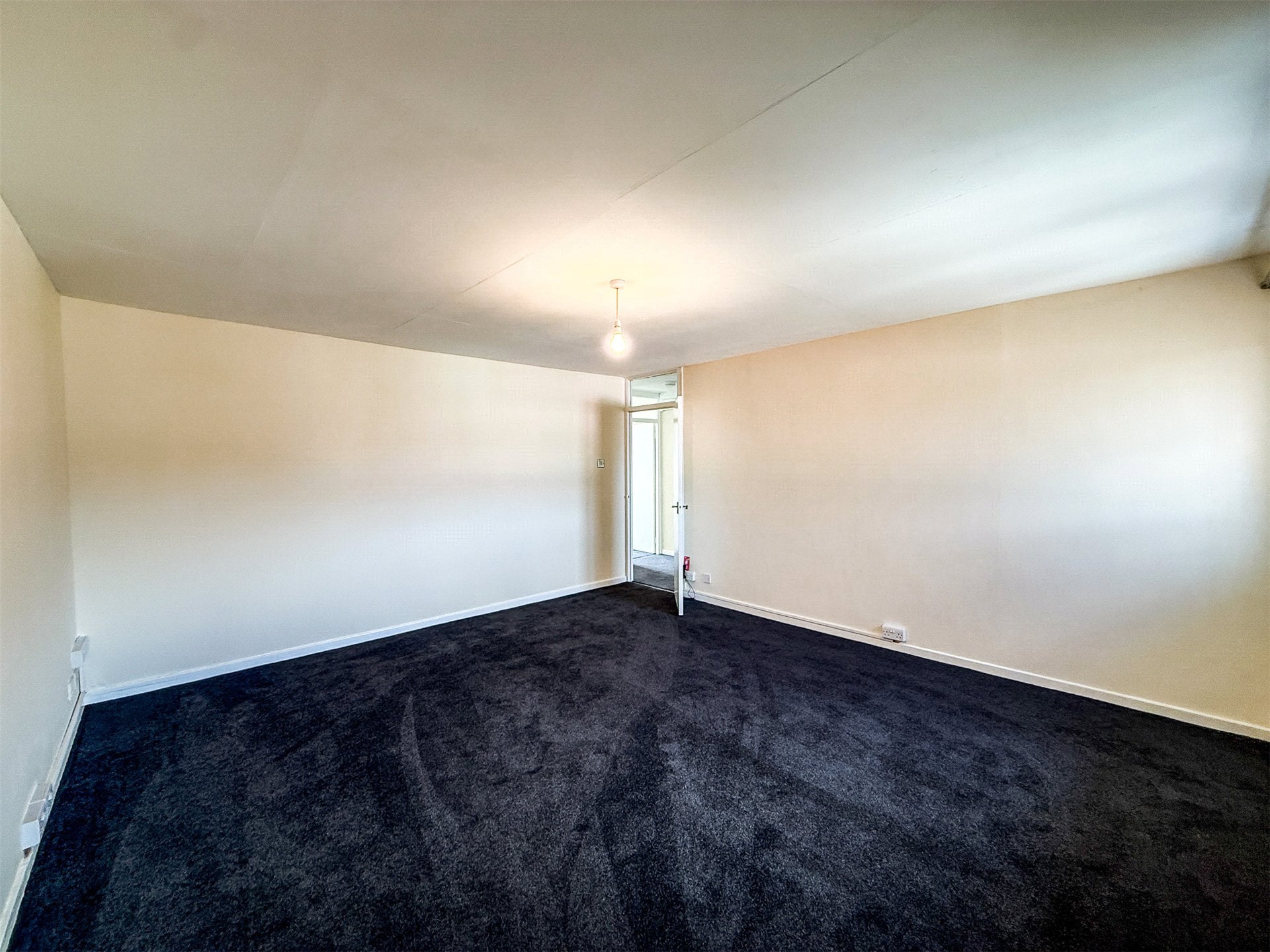 Flat Kilbury Drive in Worcester