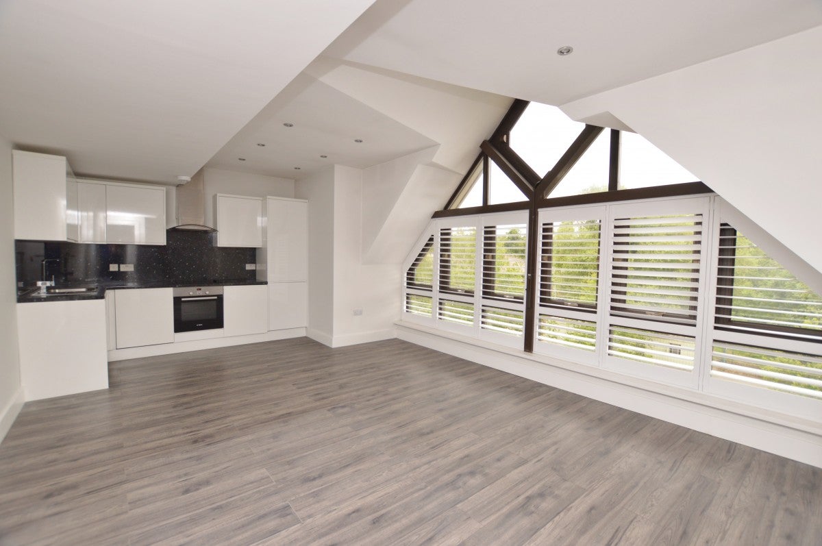 Flat Woolsack Way in Waverley