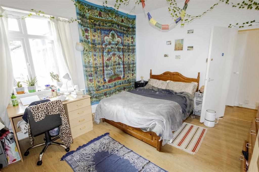 Flat Bournbrook Road in Birmingham