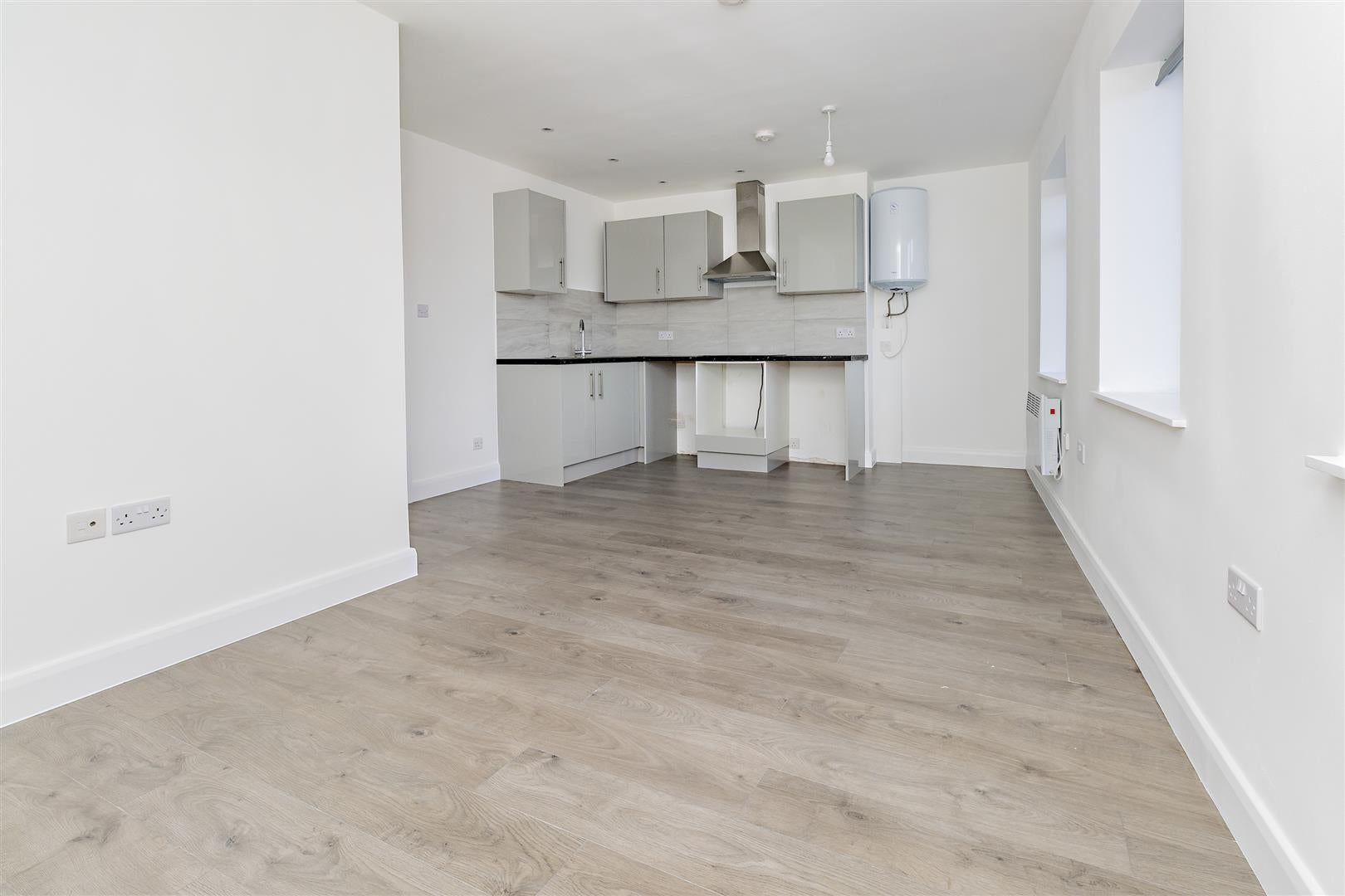 Flat Shenley Road in Hertsmere