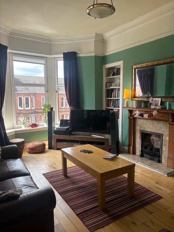 Room Waverley Gardens in Glasgow