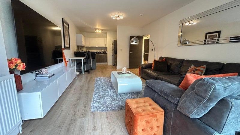 Flat Beadon Road in Greater London