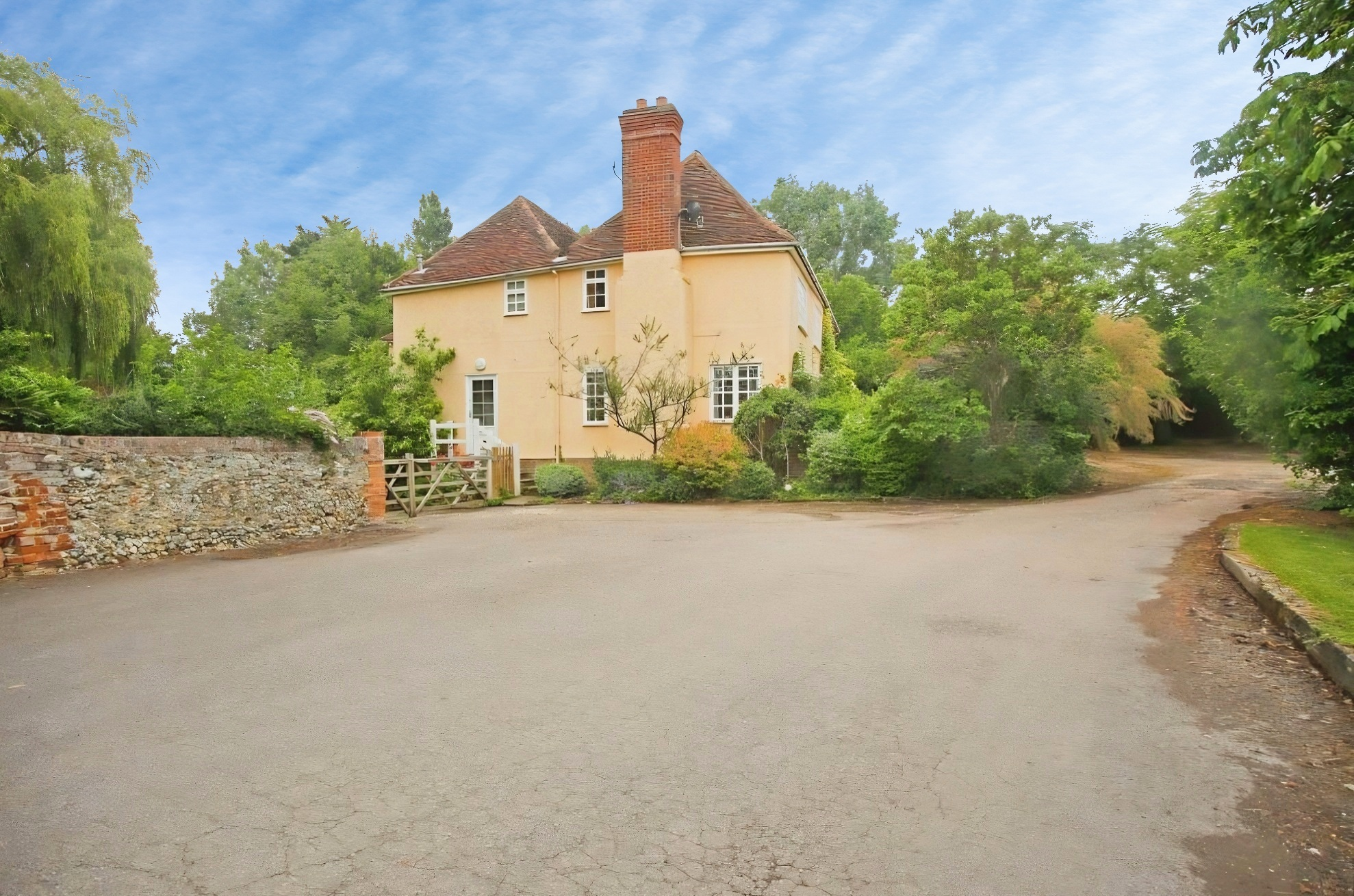 House Thaxted Road in Uttlesford
