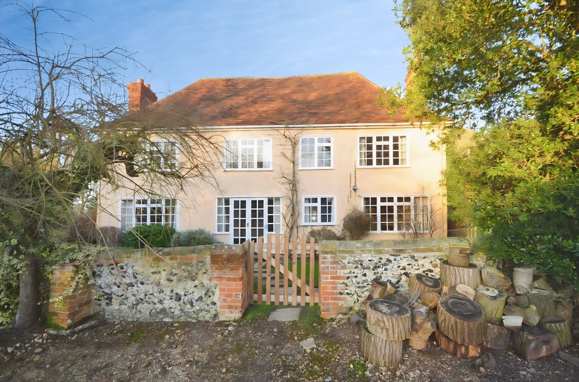 House Thaxted Road in Uttlesford