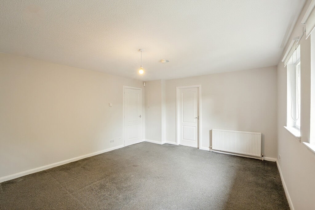 Flat Tillycairn Place in Glasgow