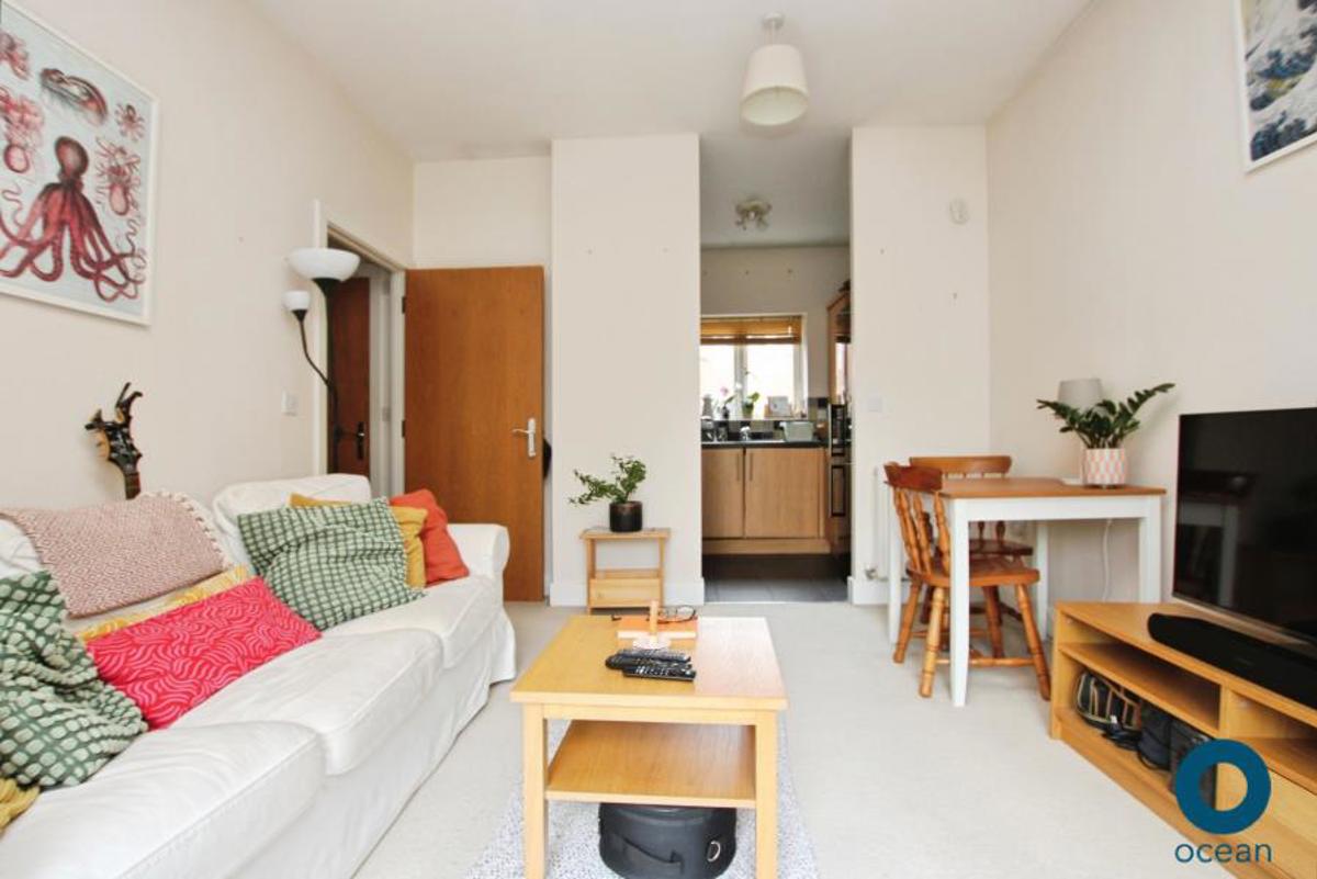 Flat Dirac Road in Bristol