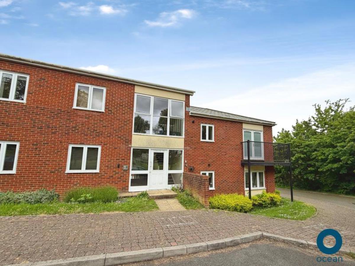 Flat Dirac Road in Bristol