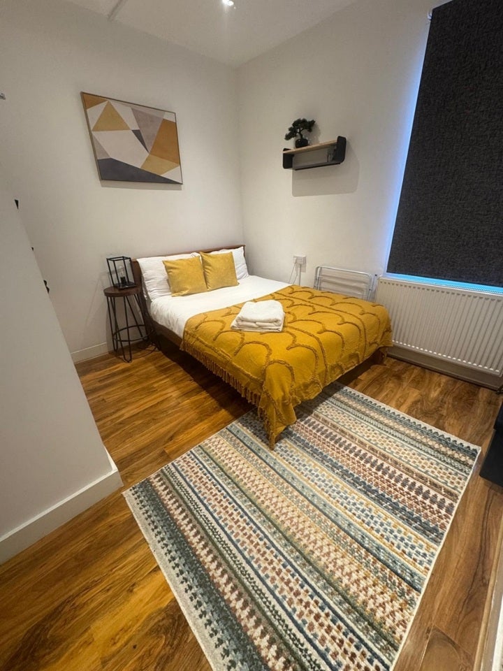 Room Kohat Road in Greater London