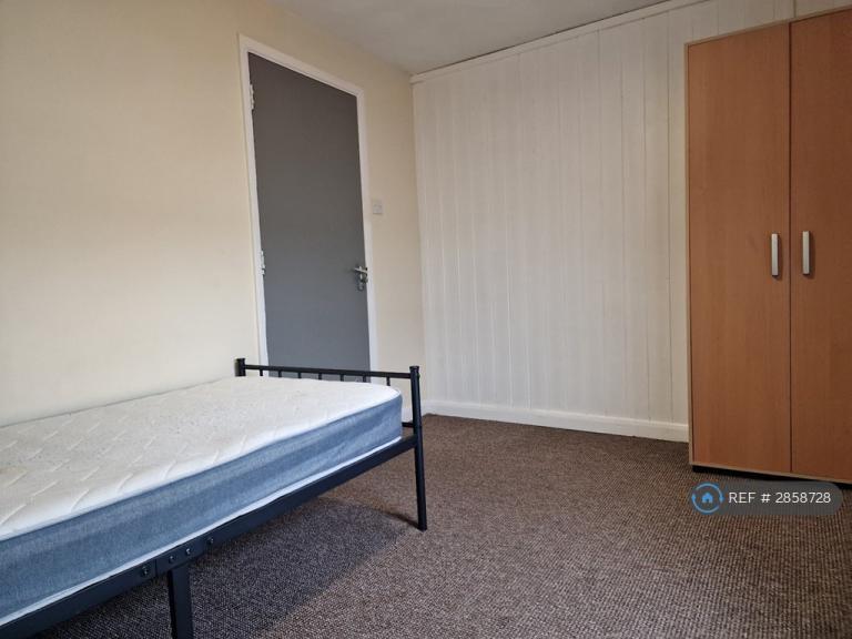Room Browning Street in Stafford